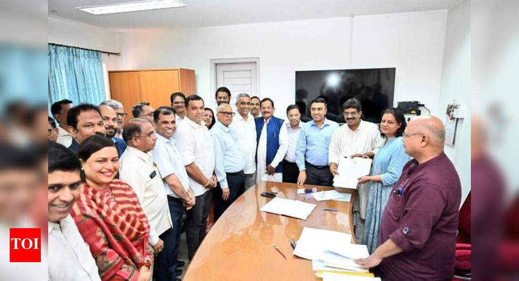 Tanavade files nomination for Rajya Sabha seat, opposition says won’t ...