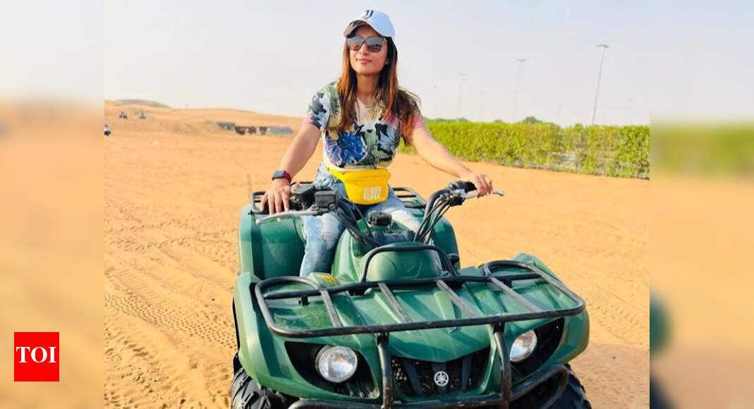 TV actress Janani Ashok Kumar enjoys a vacation with friends - Times of ...