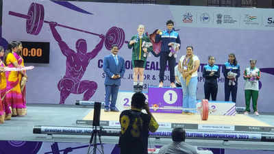 Vizag girl Senapati Pallavi bags Commonwealth weightlifting gold