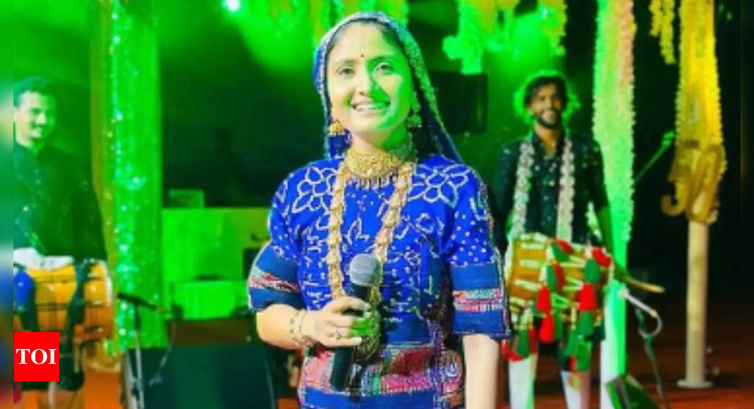 Geeta Rabari impresses fans with a divine melody dedicated to Lord ...