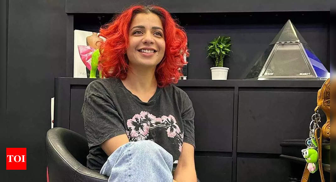 What are some stunning photos of the Punjabi hit singer Jasmine Sandlas? -  Quora