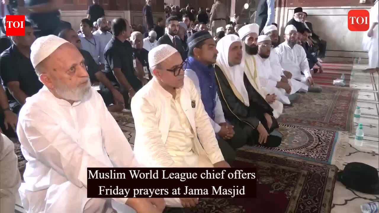 jama masjid: Muslim World League chief offers Friday prayers at Jama Masjid