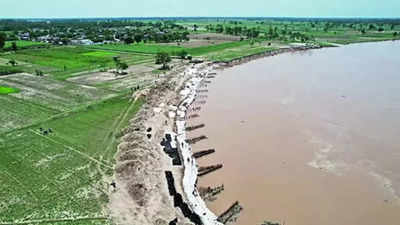 Swollen rivers inundate nearly 25 villages in Kheri dist