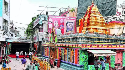 Lal Darwaza Bonalu celebrations to complete 115 years, temple decked up