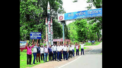 HEC, Mecon engineers cheer as Chandrayaan-3 lifts off