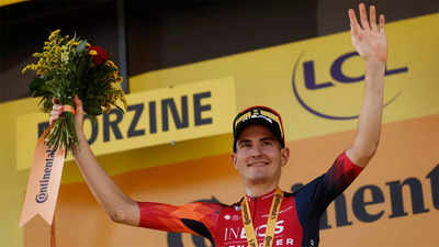 Carlos Rodriguez wins Alpine stage as Jonas Vingegaard retains slim Tour lead