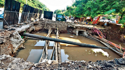 PMC spares its depts, fines pvt parties for road digging