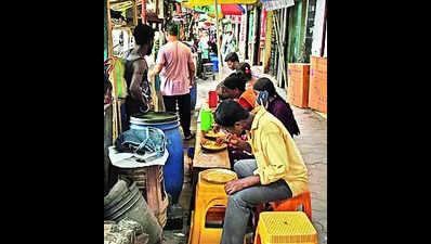 KMC to free up pavements in College Street zone