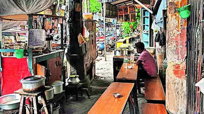 KMC to free up pavements in College Street zone