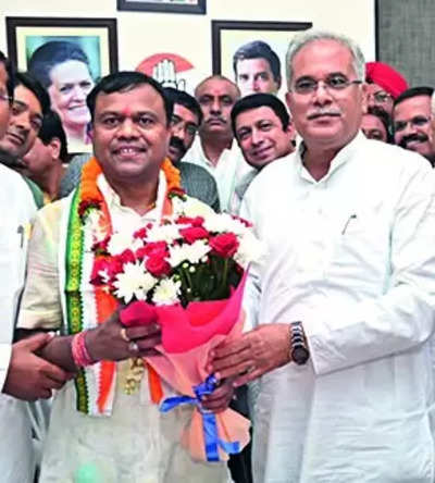 Deepak Baij Formally Takes Charge As Congress State Chief | Raipur News ...