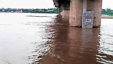 Water from Narora dam released, level of Ganga rising at barrage