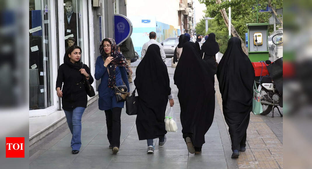 Iran Hijab Law Irans Morality Police Return To Streets After Protests