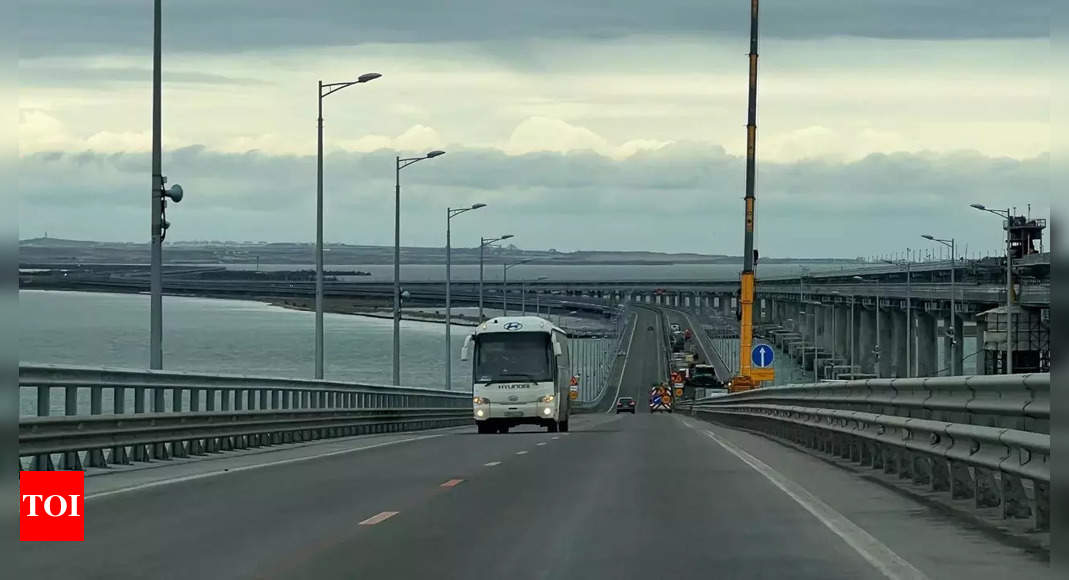 Traffic stopped on Crimean Bridge, reports of blasts