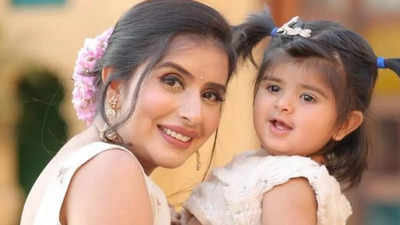 Charu Asopa visits temple with daughter Ziana and mother during Sawan Somvaar; watch