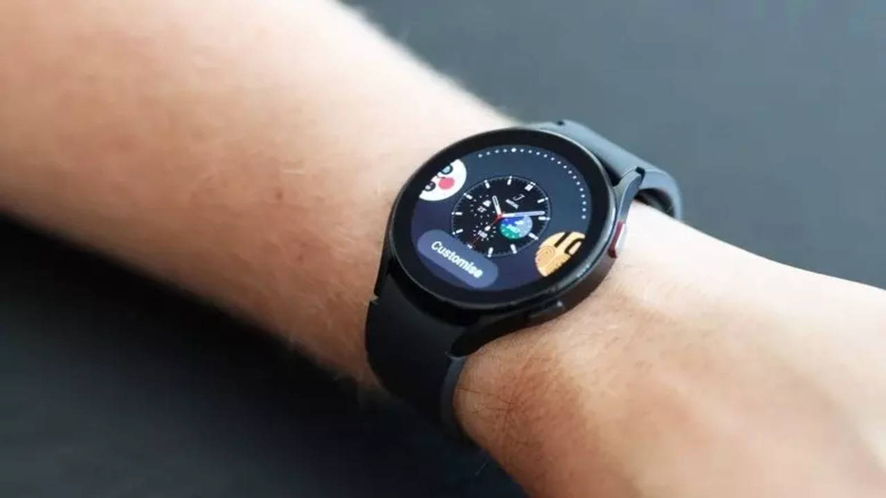 The Samsung Galaxy Watch 6 Is 24% Off Right Now | Lifehacker