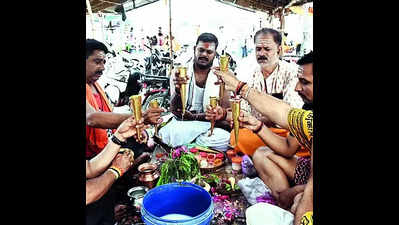 Rush of devotees at temples on 2nd Somvar of Shrawan