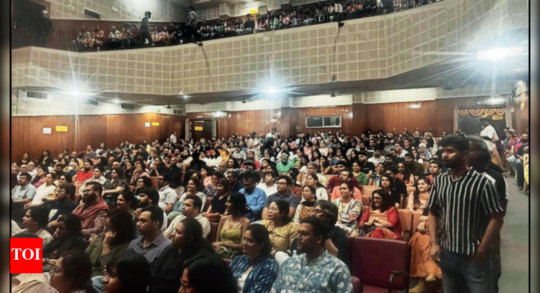 Piya Behrupiya Bids Goodbye Tosouth India With Last Show In City ...