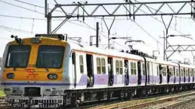 Train services towards Kasara on central line affected due to engine failure of mail express