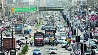 Traffic Jams Manic Monday Tricity In Gridlock As Pb Returns To