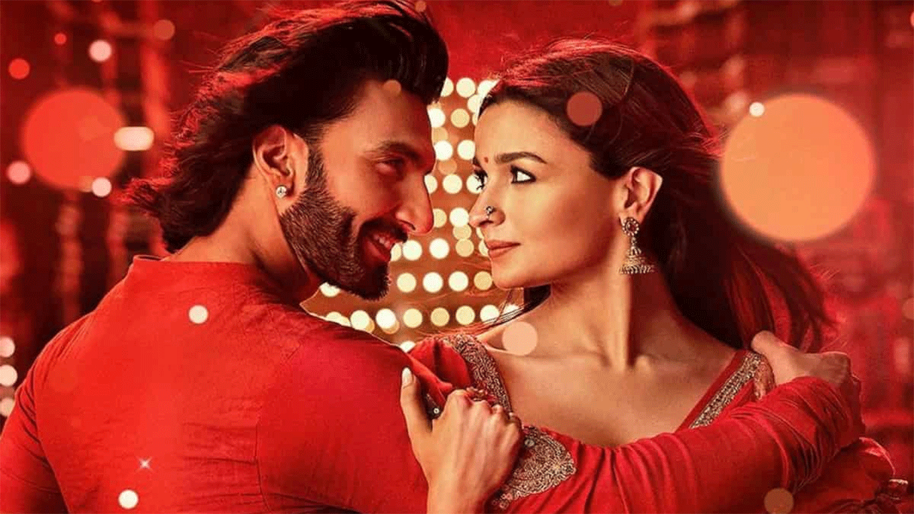 Alia Bhatt SLAPS Co-star Ranveer Singh During Rocky Aur Rani Kii Prem  Kahaani Promotions-HERE'S WHY