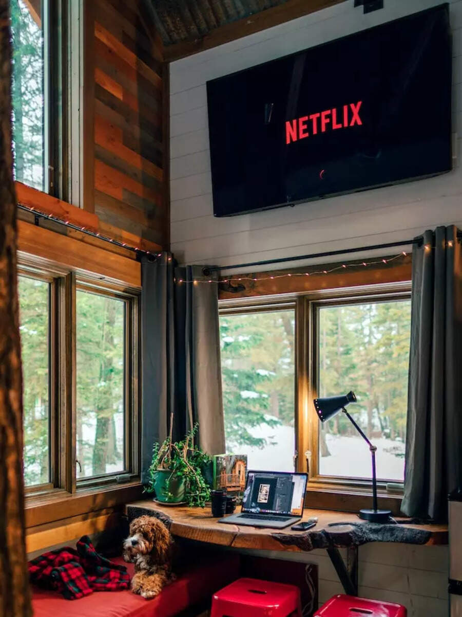 TOP 10 NETFLIX SERIES TO WATCH RIGHT NOW visual data 8