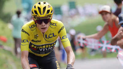 Jonas Vingegaard defends title in 'amazing' Tour de France