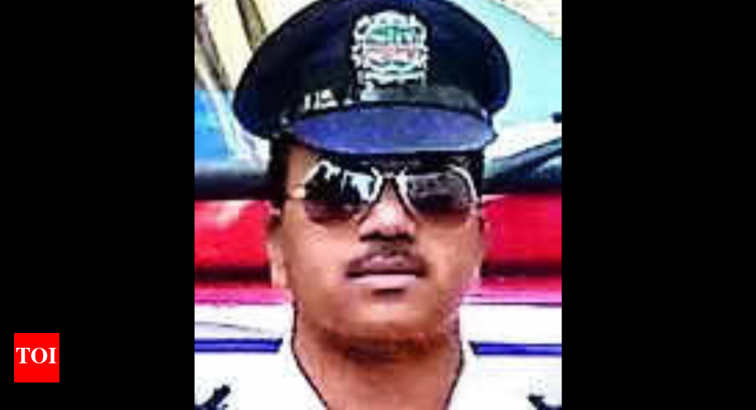Fireman suffers heart attack en route to site, dies Navi Mumbai News