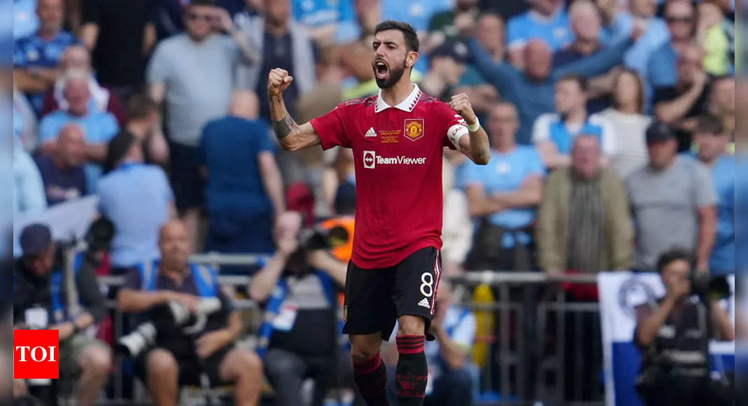 Bruno Fernandes replaces Harry Maguire as new Manchester United captain | Football News – Times of India