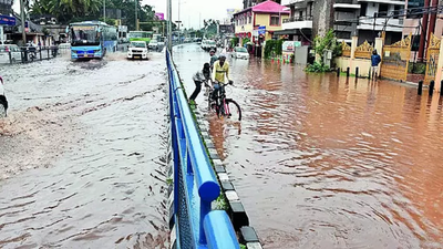 Heavy Rain Throws Life Out Of Gear In Twin Cities | Hubballi News ...