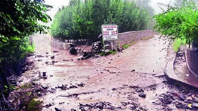 Himachal Pradesh: Flash floods in Kinnaur damage houses, apple orchards; road to Shimla blocked