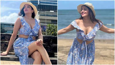 Monalisa shares a few stunning pics from the beach vacation