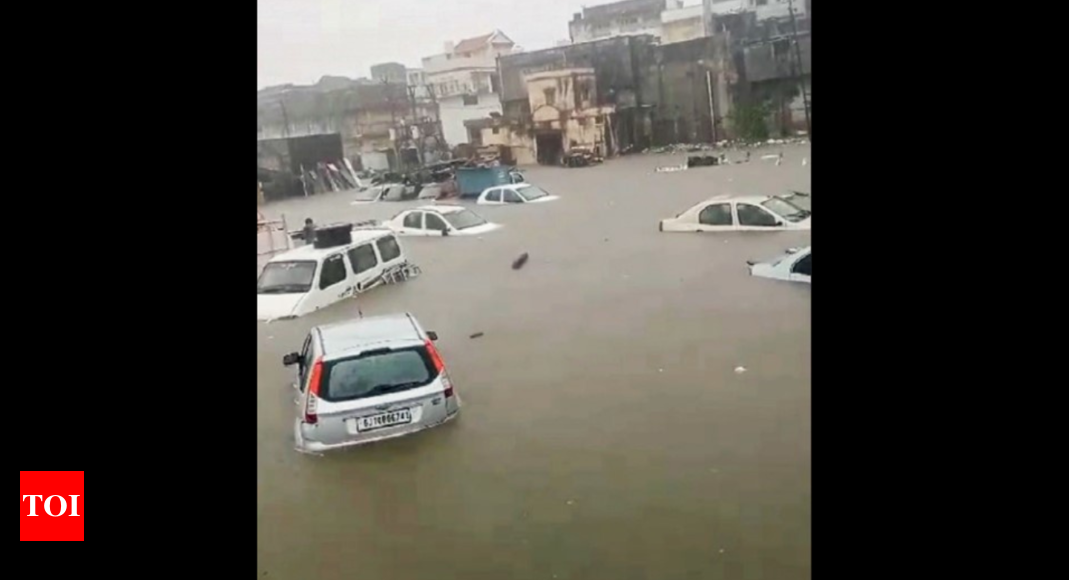 Hyderabad rain: Luxury cars drown, owners sink lakhs to get them ...