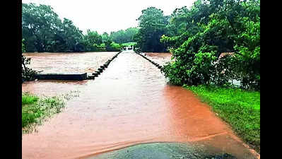 Heavy rain in B’gavi district: 14 bridges submerged, school holiday announced