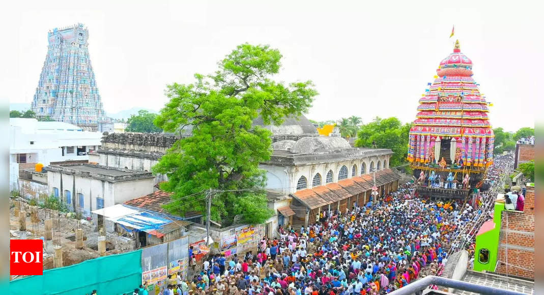 Aadi Pooram festival Aandal s chariot rolls in Srivilliputhur  