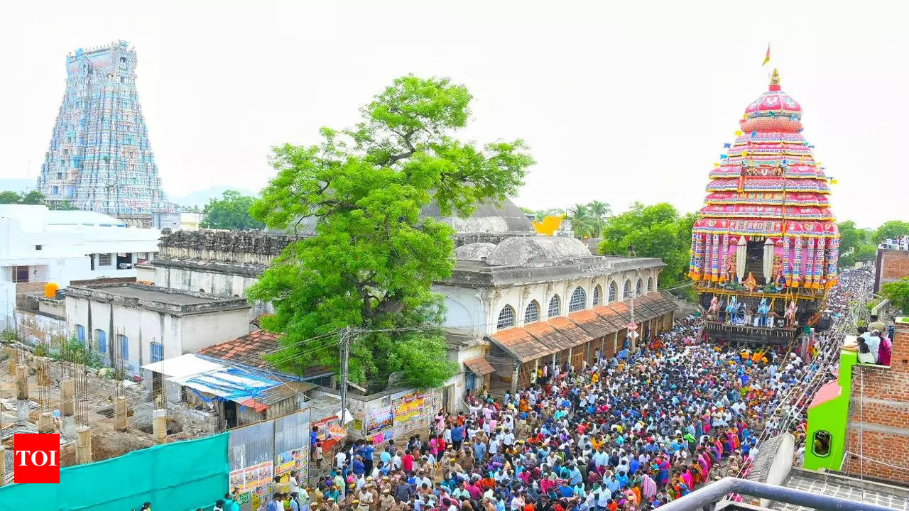 Aadi Pooram festival Aandal s chariot rolls in Srivilliputhur  