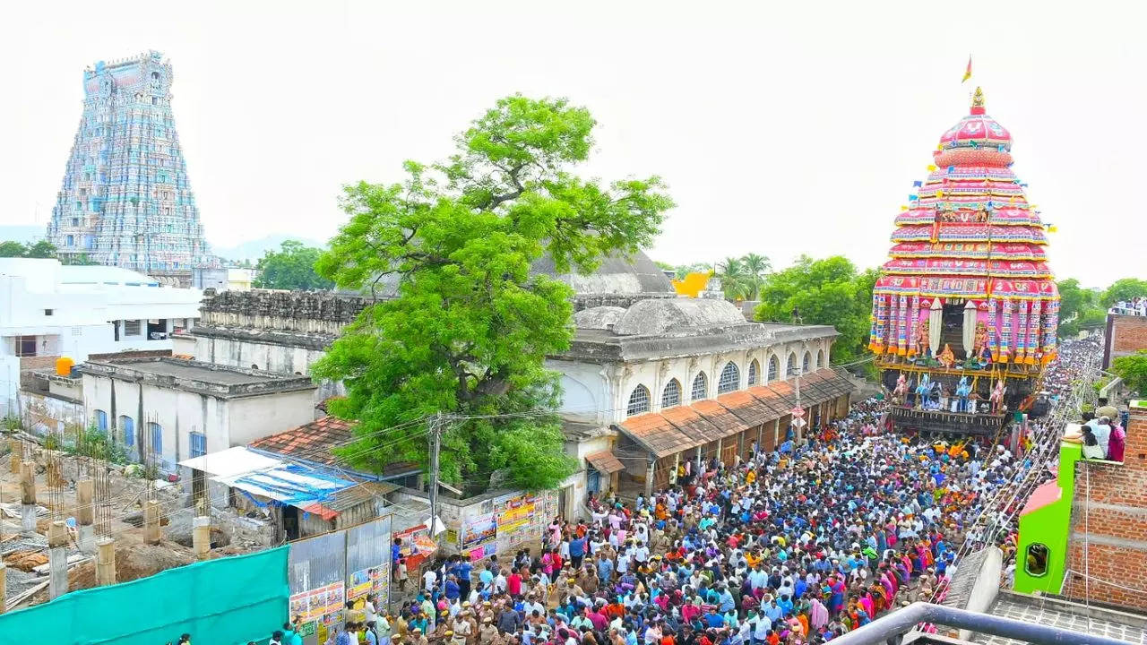 Aadi Pooram festival Aandal s chariot rolls in Srivilliputhur  