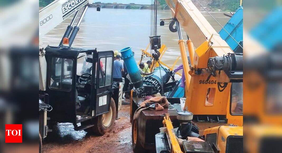 Toppled pumps recovered from Ganjem bandhara | Goa News - Times of India