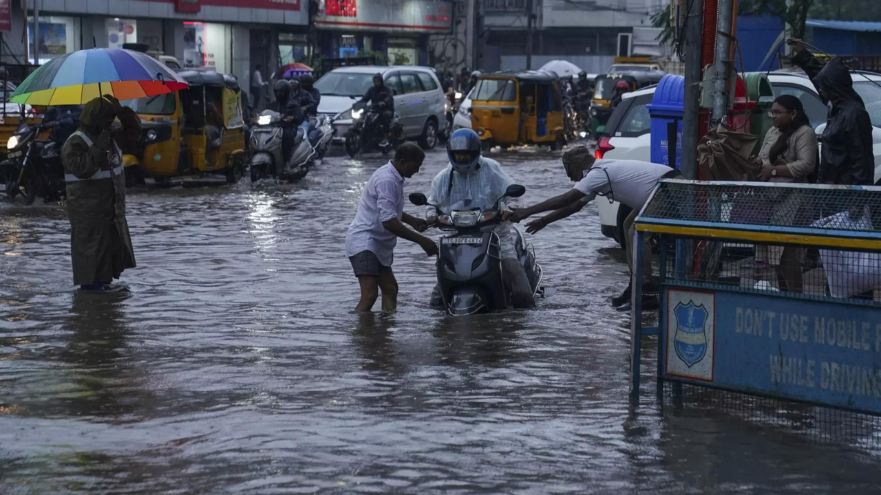 IMD Warns Of Intense Weather In India: Red Alert For Gujarat, Orange ...