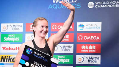 Titmus shatters world record to win 400m freestyle gold at worlds
