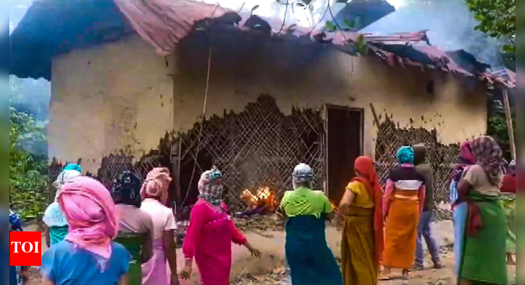 41 people of Meitei community reach Assam from Mizoram after threat over Manipur video | Guwahati News