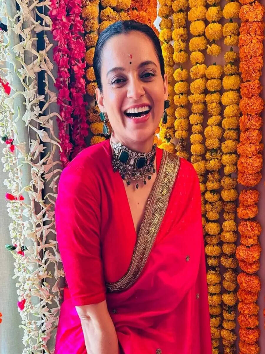 Bua Kangana Ranaut Has Gala Time At Bhabhi’s Godbharai | Times Now