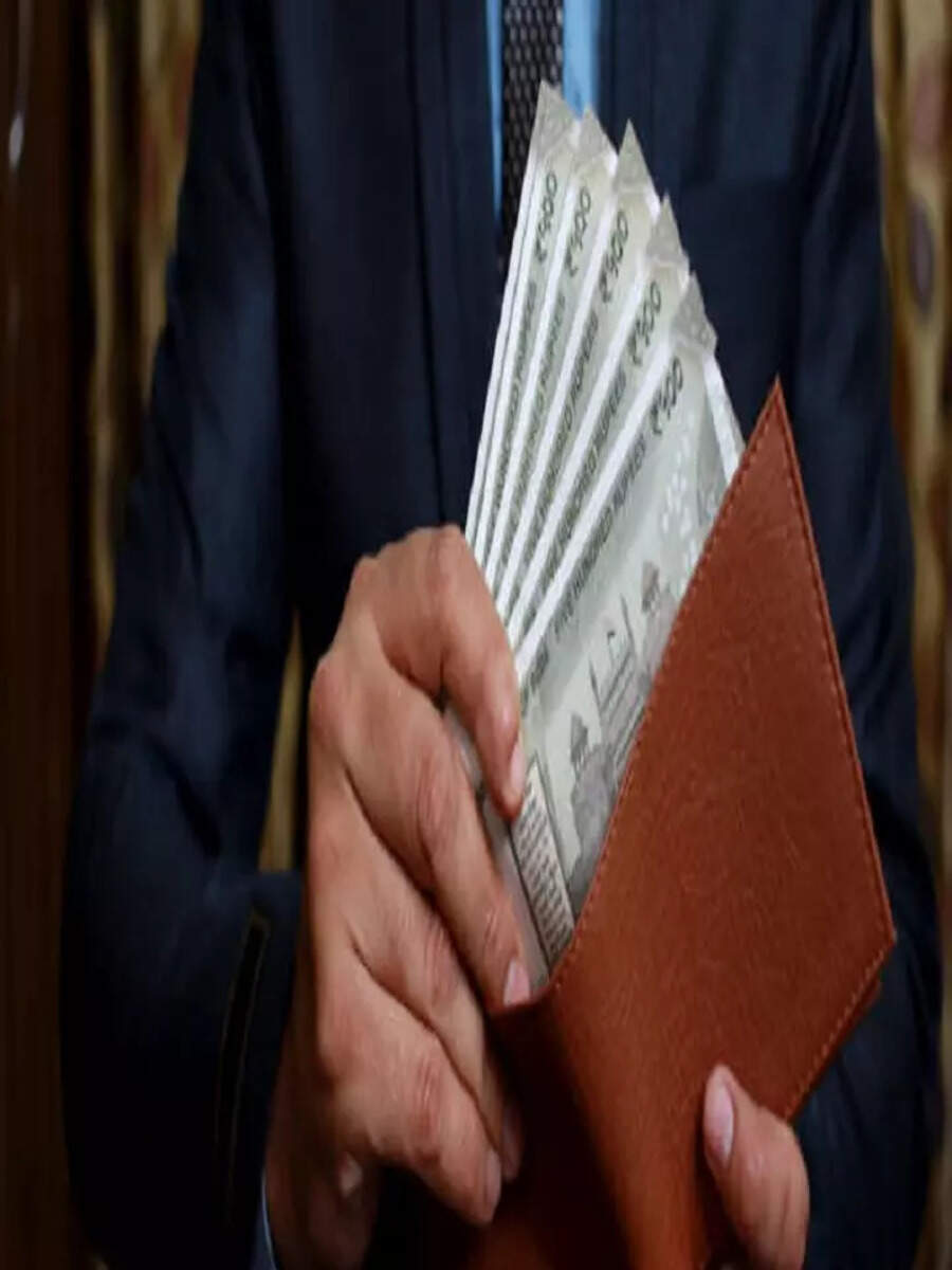 Vastu Tips 10 Things to Keep in Your Wallet to Attract Money Times Now