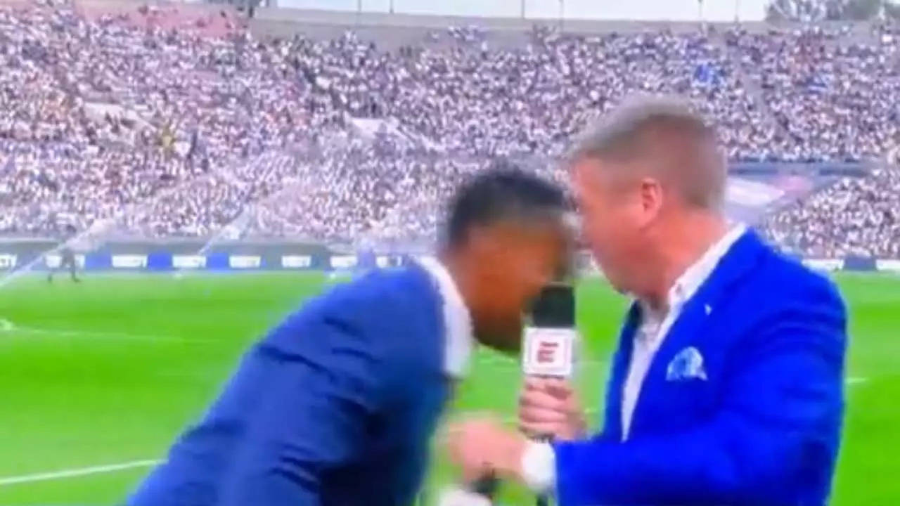 ESPN soccer analyst faints on live TV at the Rose Bowl