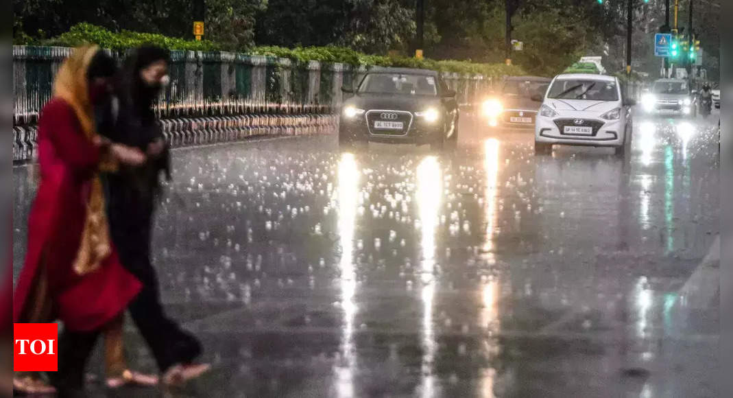 Delhi Weather News: Moderate Rains Likely In Delhi This Week, Predicts ...