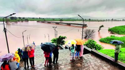 Rain snaps highway links to Konkan, Goa