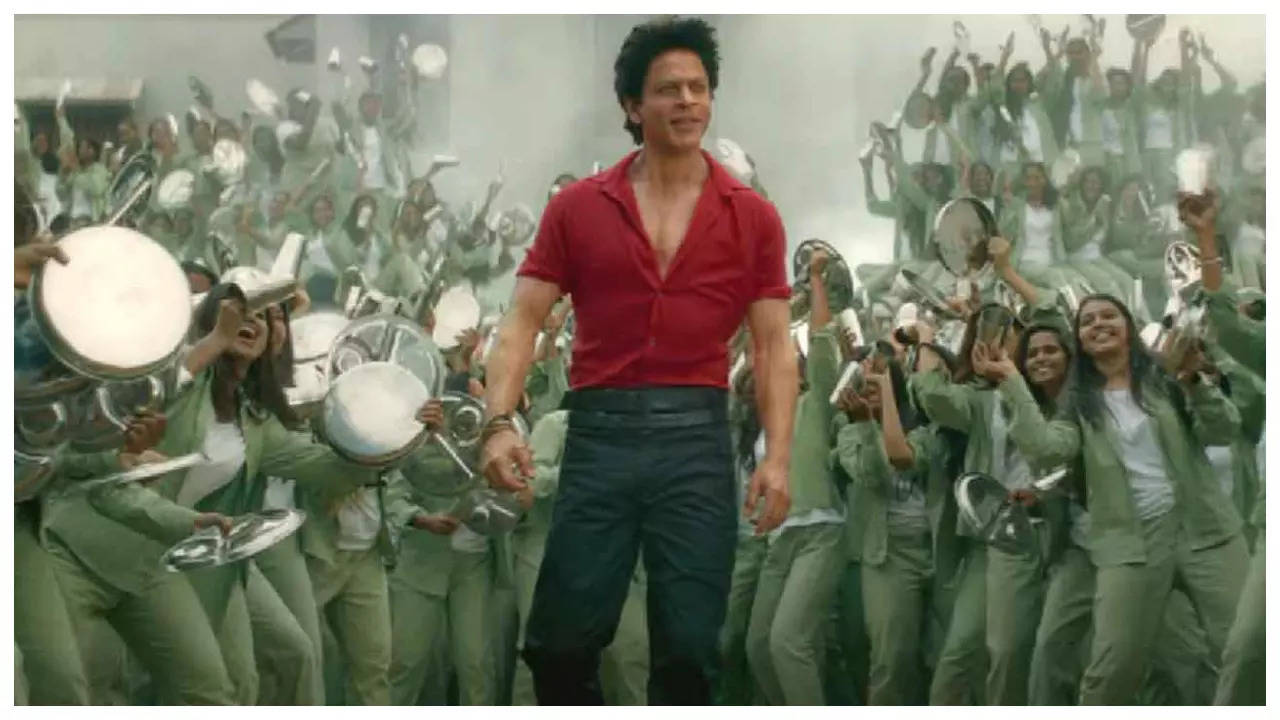First song of Shah Rukh Khan starrer 'Jawan' titled 'Zinda Banda' to be  unveiled in first week of August: Report | Hindi Movie News - Times of India