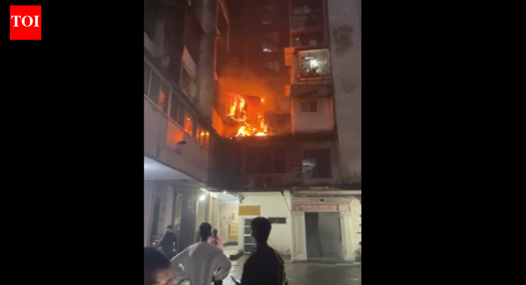 Mumbai: Fire erupts in six-storey building housing hospital; patients ...