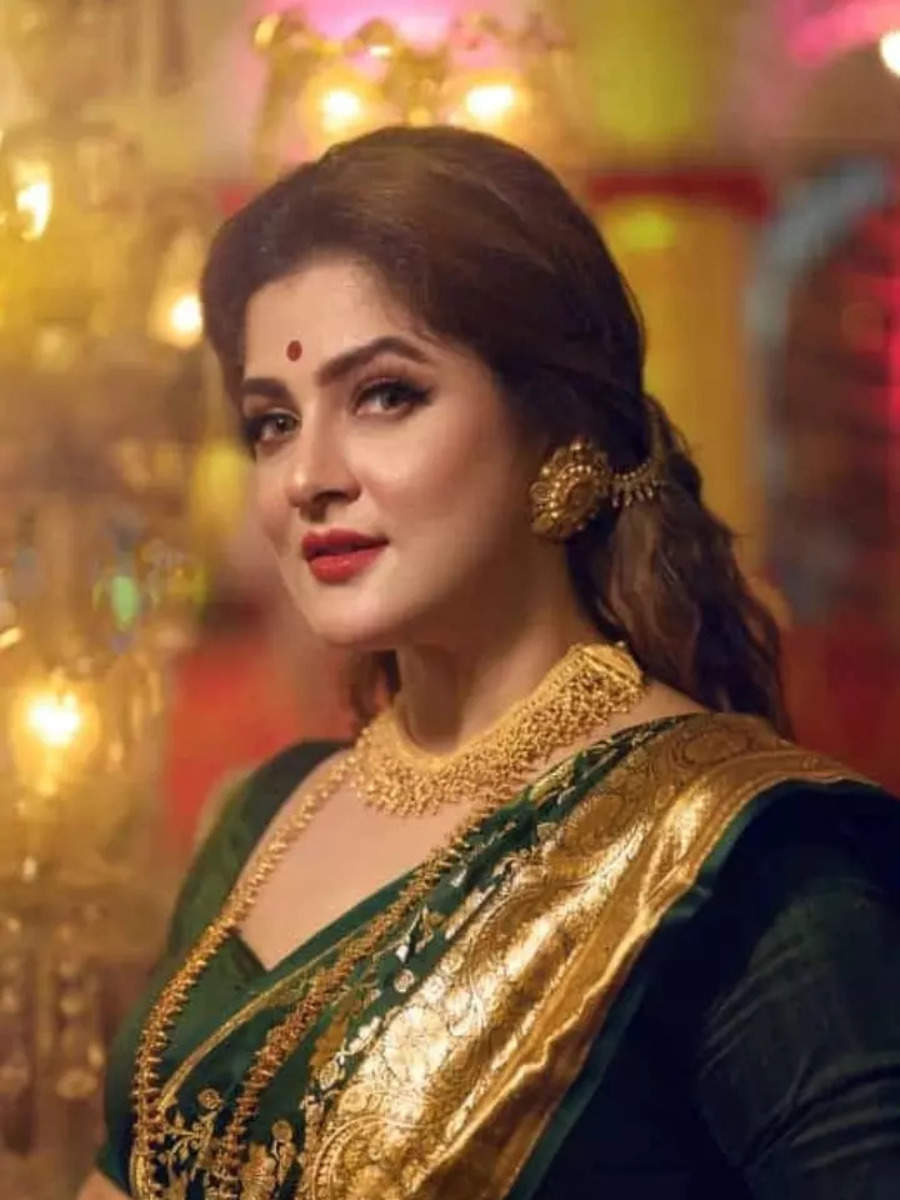 Srabanti Chatterjee Looks Gorgeous In Indian Outfits Times Of India