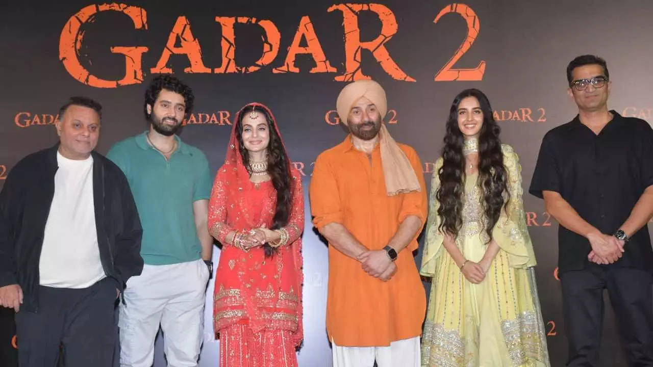 Director Anil Sharma reveals the real reason behind delay in Gadar 2 trailer  launch | Hindi Movie News - Times of India