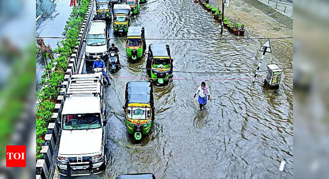 Heavy Rain Wreaks Havoc In Vijayawada | Vijayawada News - Times Of India